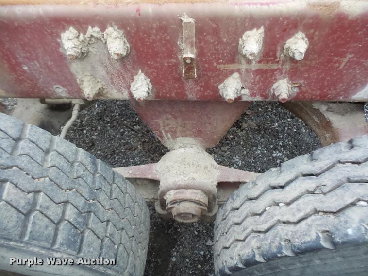 image for item BI9182 1971 Mack truck cab and chassis