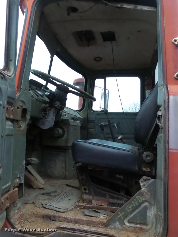 image for item BI9182 1971 Mack truck cab and chassis