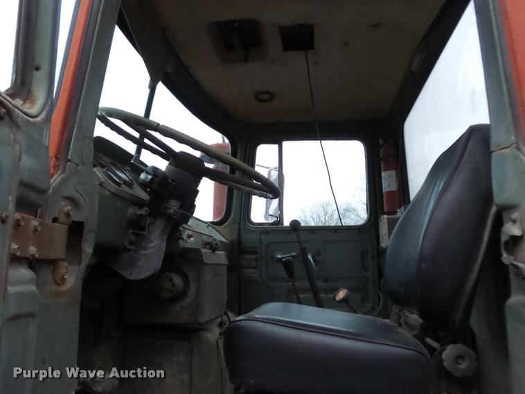 image for item BI9182 1971 Mack truck cab and chassis