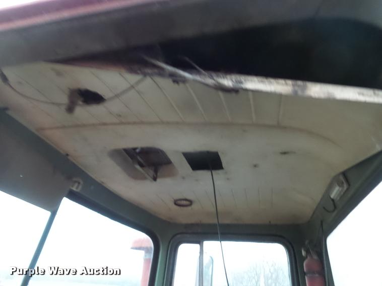 image for item BI9182 1971 Mack truck cab and chassis