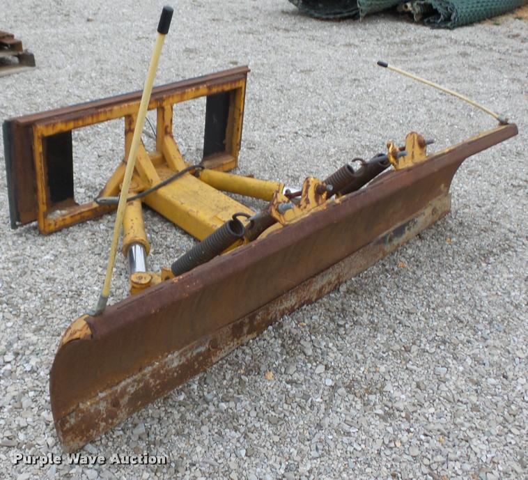 Skid steer snow plow attachment in Cottleville, MO Item BI9187 sold