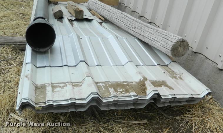 image for item BQ9756 Approximately 2,400 square feet of metal siding