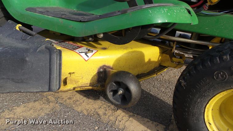 image for item BY9052 John Deere LT155 lawn mower