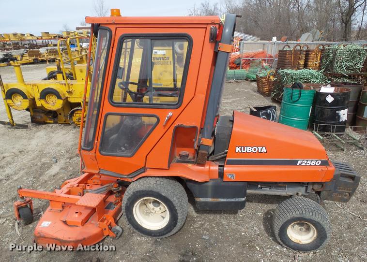 image for item CB9865 Kubota F2560 lawn mower and attachments