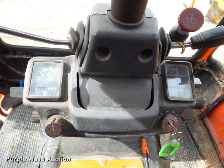 image for item CB9865 Kubota F2560 lawn mower and attachments