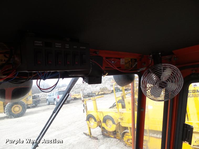 image for item CB9865 Kubota F2560 lawn mower and attachments