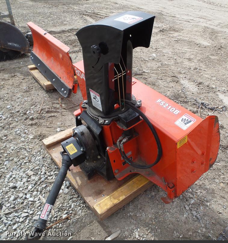 image for item CB9865 Kubota F2560 lawn mower and attachments