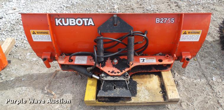 image for item CB9865 Kubota F2560 lawn mower and attachments