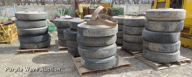 image for item CB9866 Approximately 34 tires and wheels