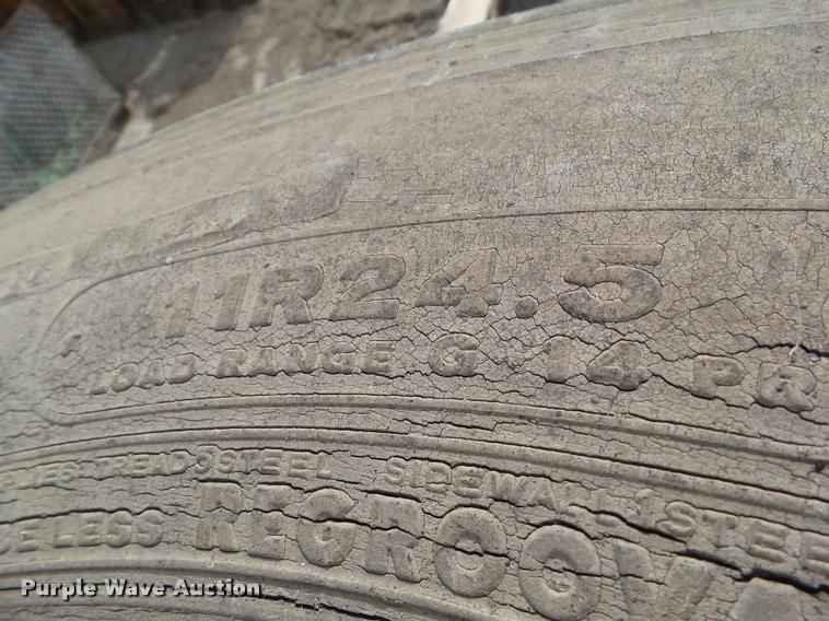 image for item CB9866 Approximately 34 tires and wheels