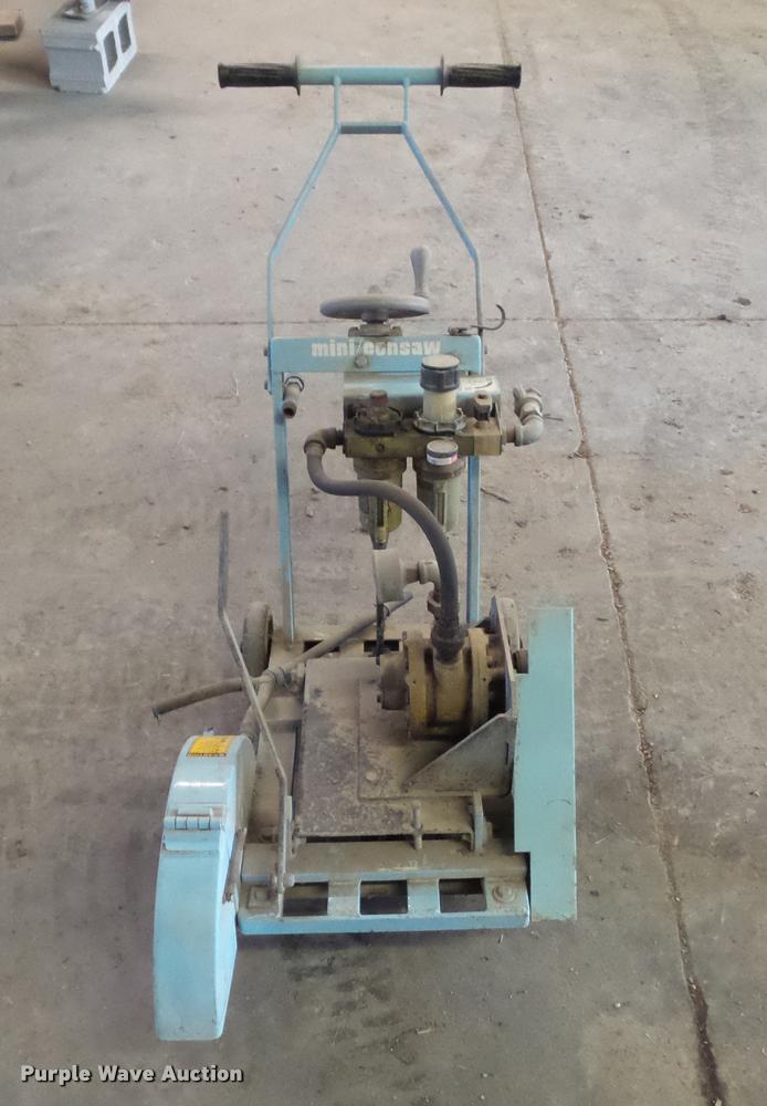 image for item CB9870 Pneumatic concrete saw