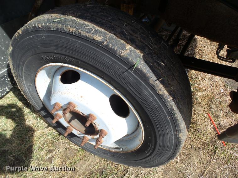 image for item CB9875 2003 Ford F450 Super Duty service truck