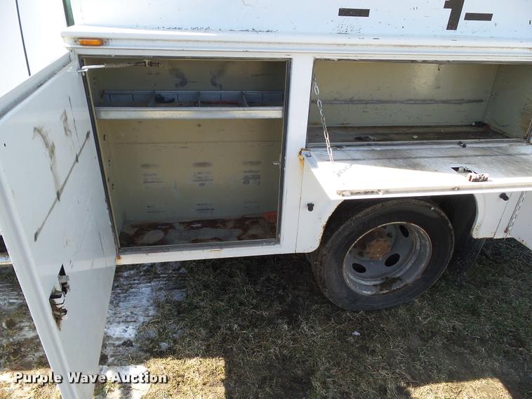 image for item CB9875 2003 Ford F450 Super Duty service truck