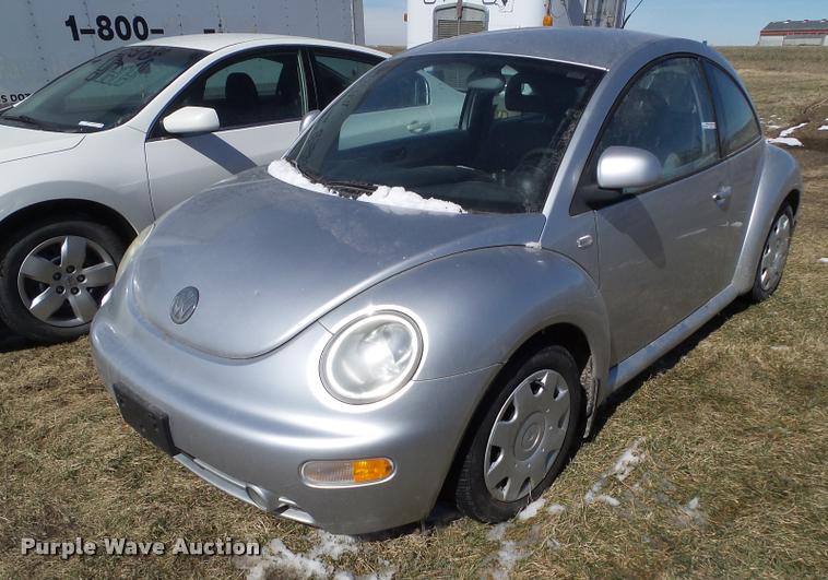 image for item CB9876 2000 Volkswagen New Beetle GLS