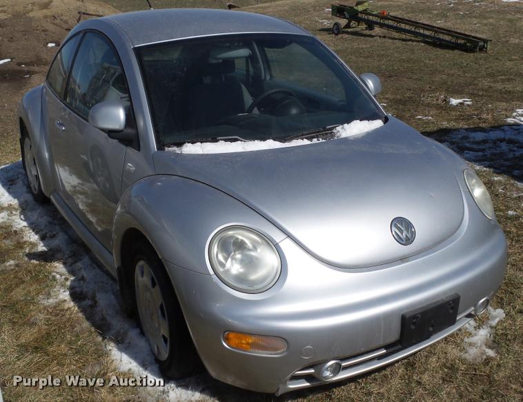 image for item CB9876 2000 Volkswagen New Beetle GLS
