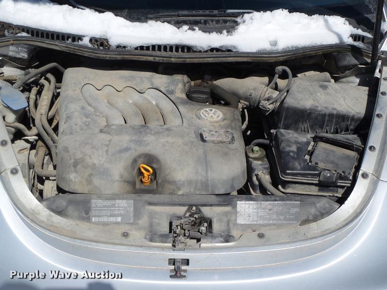 image for item CB9876 2000 Volkswagen New Beetle GLS