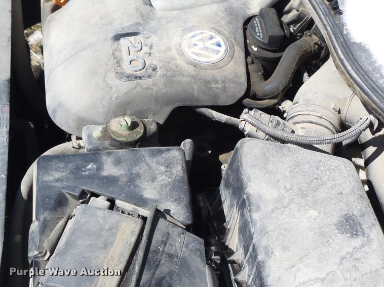 image for item CB9876 2000 Volkswagen New Beetle GLS