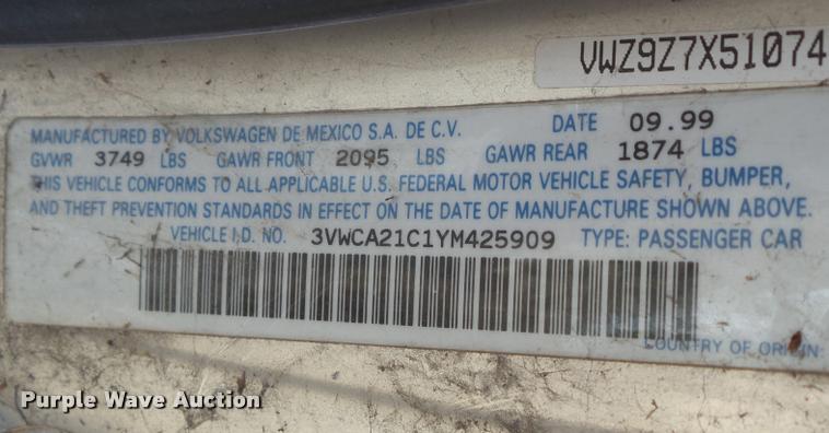 image for item CB9876 2000 Volkswagen New Beetle GLS