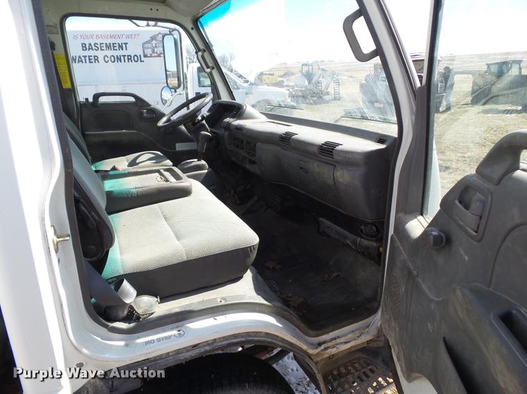 image for item CB9878 1999 Isuzu NPR box truck