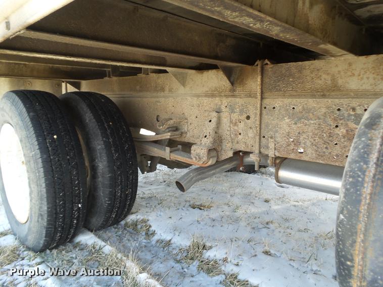 image for item CB9878 1999 Isuzu NPR box truck