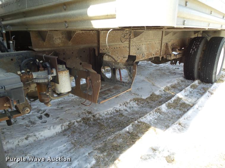 image for item CB9878 1999 Isuzu NPR box truck