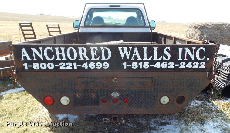 image for item CB9879 1999 Ford F450 Super Duty flatbed truck