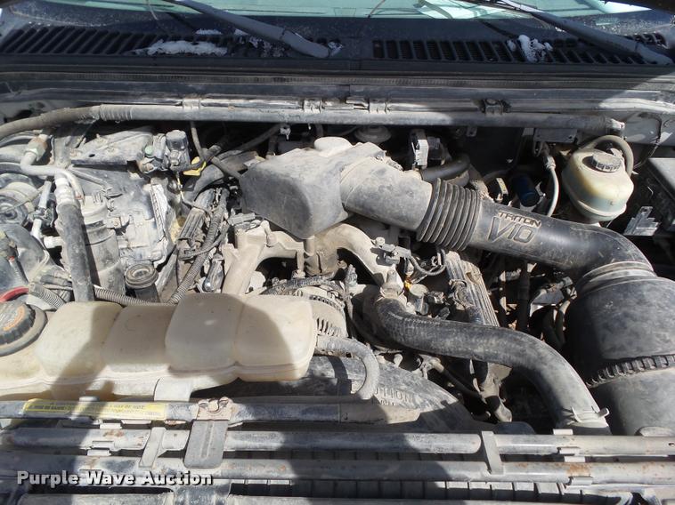 image for item CB9879 1999 Ford F450 Super Duty flatbed truck