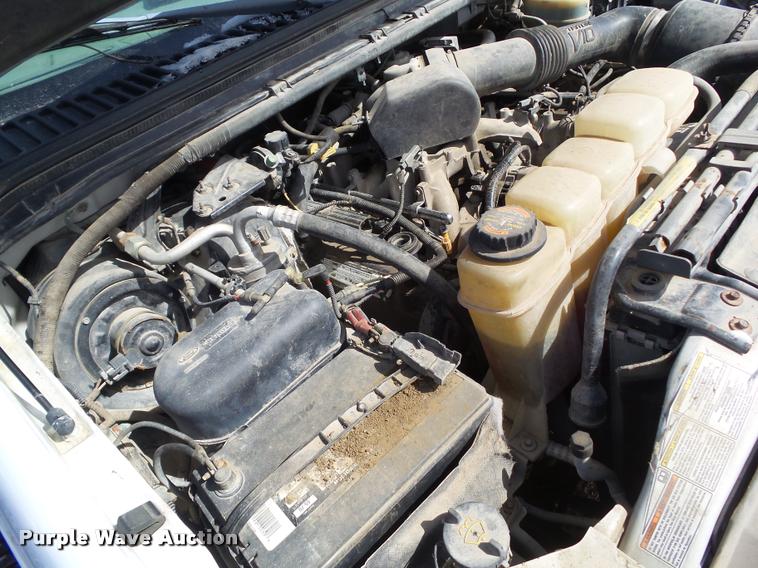 image for item CB9879 1999 Ford F450 Super Duty flatbed truck