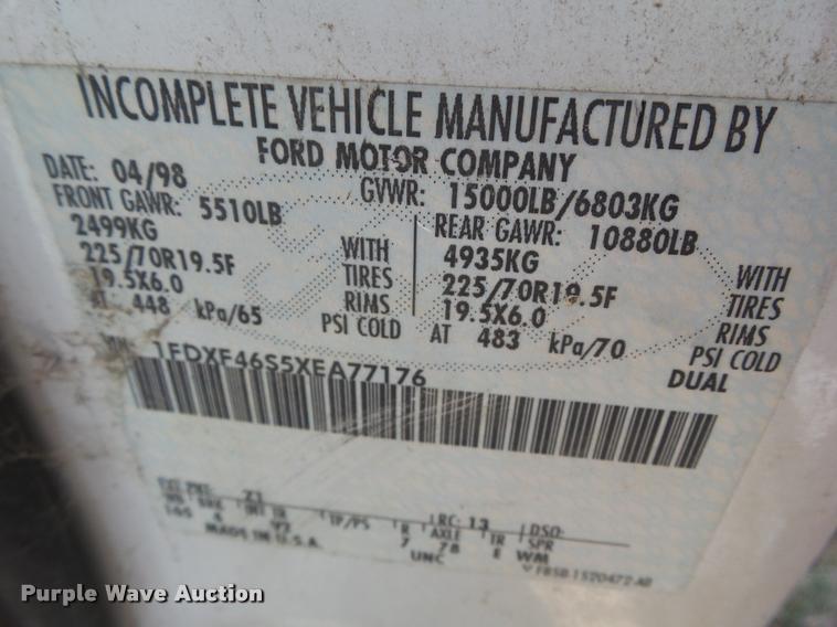 image for item CB9879 1999 Ford F450 Super Duty flatbed truck