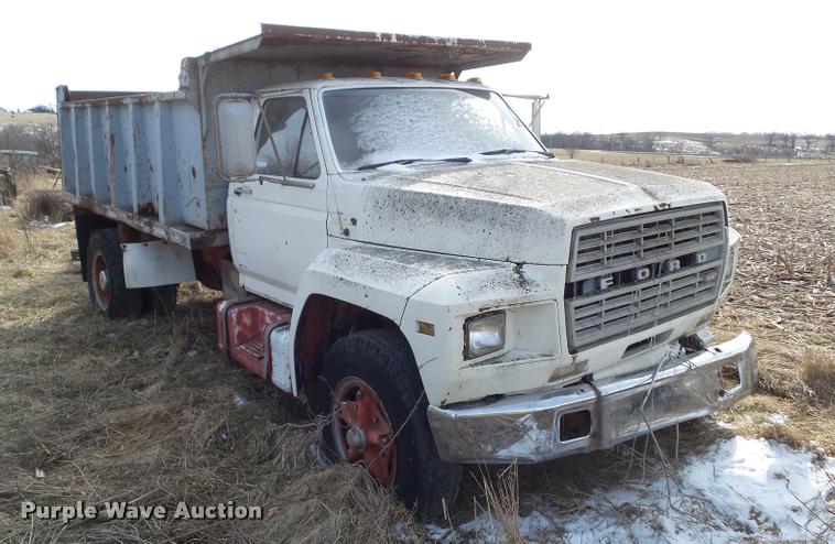 image for item CB9882 1980 Ford F708 dump truck