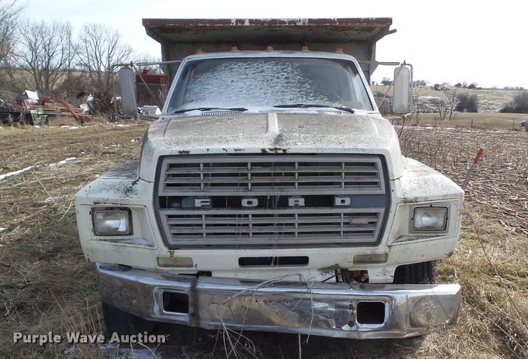 image for item CB9882 1980 Ford F708 dump truck