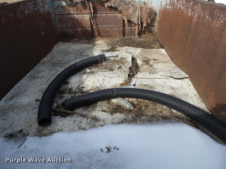 image for item CB9882 1980 Ford F708 dump truck