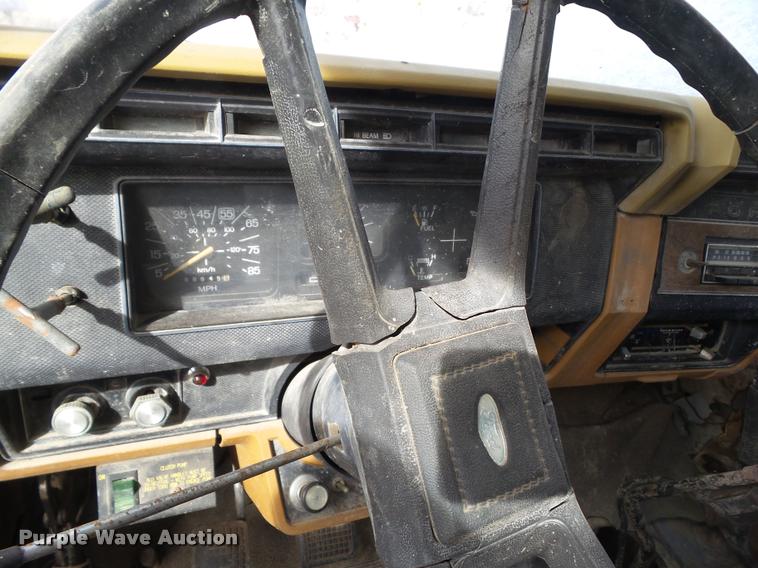 image for item CB9882 1980 Ford F708 dump truck