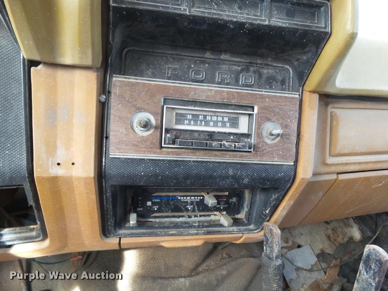 image for item CB9882 1980 Ford F708 dump truck