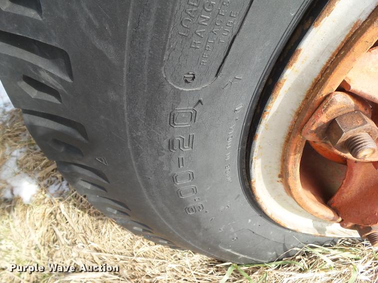 image for item CB9882 1980 Ford F708 dump truck