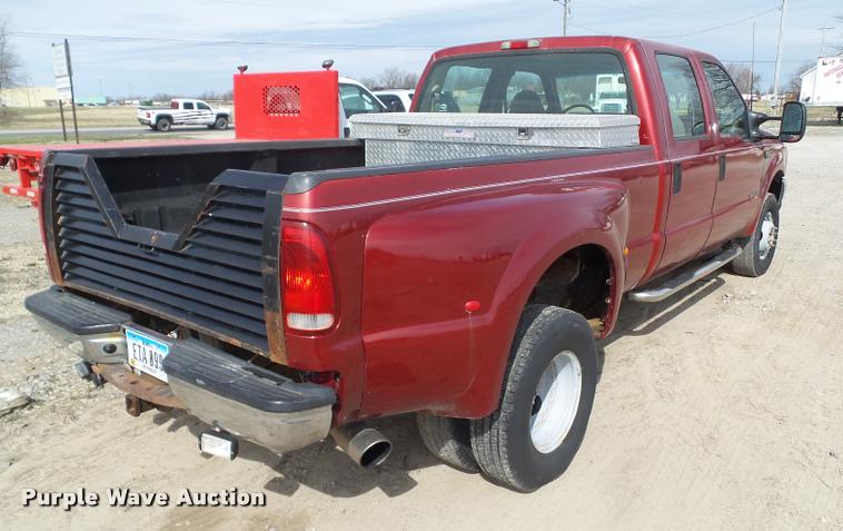 image for item CB9885 2001 Ford F350 Super Duty Crew Cab pickup truck