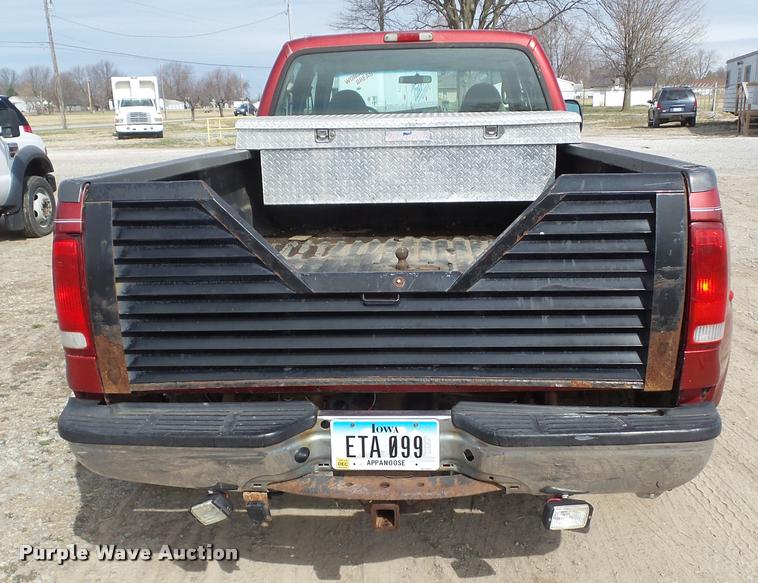 image for item CB9885 2001 Ford F350 Super Duty Crew Cab pickup truck