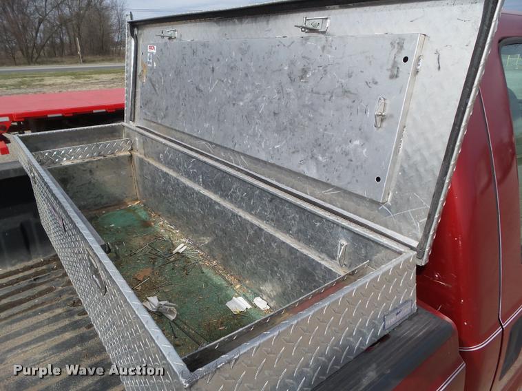 image for item CB9885 2001 Ford F350 Super Duty Crew Cab pickup truck