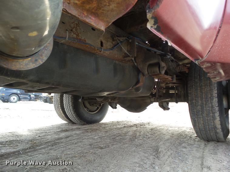 image for item CB9885 2001 Ford F350 Super Duty Crew Cab pickup truck