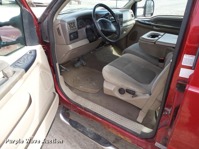 image for item CB9885 2001 Ford F350 Super Duty Crew Cab pickup truck