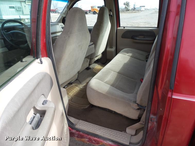 image for item CB9885 2001 Ford F350 Super Duty Crew Cab pickup truck