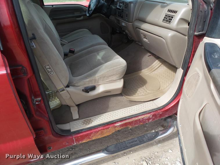 image for item CB9885 2001 Ford F350 Super Duty Crew Cab pickup truck