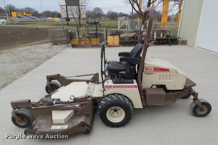 image for item CB9887 2011 Grasshopper 930D2 ZTR lawn mower