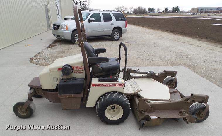 image for item CB9887 2011 Grasshopper 930D2 ZTR lawn mower
