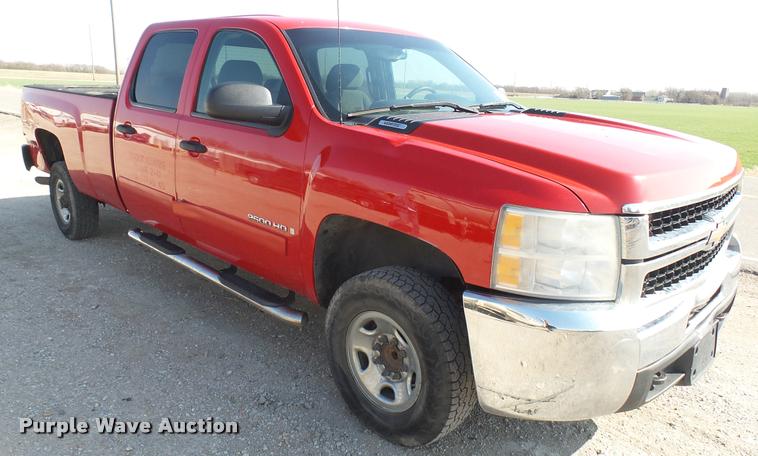 image for item DA0443 2007 Chevrolet Silverado 2500HD Crew Cab pickup truck