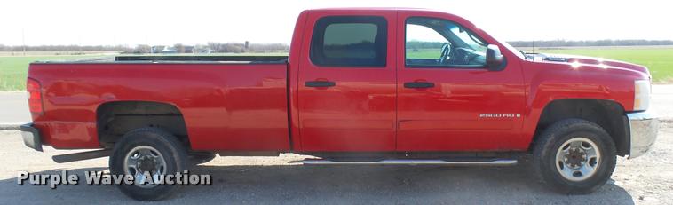 image for item DA0443 2007 Chevrolet Silverado 2500HD Crew Cab pickup truck