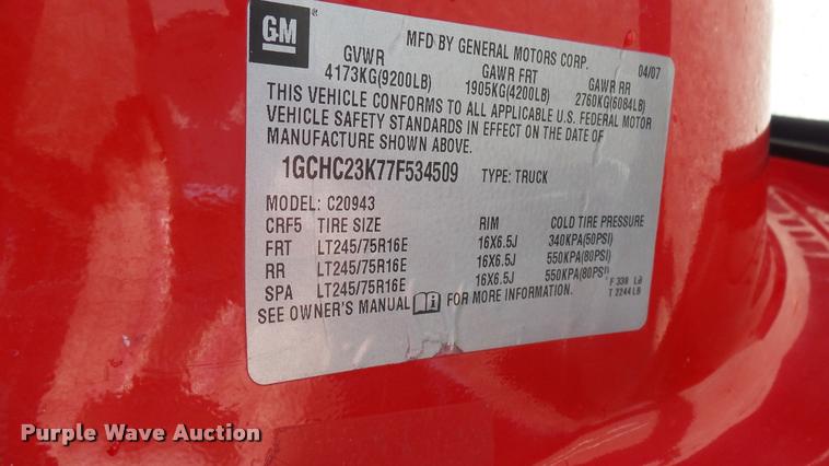 image for item DA0443 2007 Chevrolet Silverado 2500HD Crew Cab pickup truck