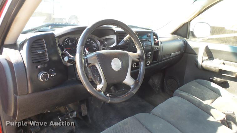 image for item DA0443 2007 Chevrolet Silverado 2500HD Crew Cab pickup truck