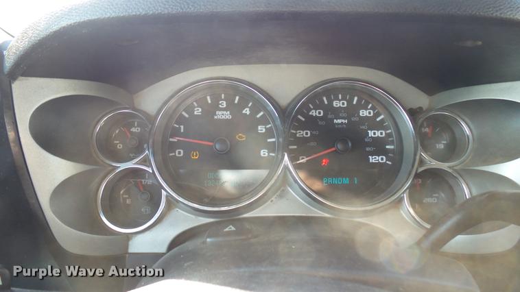 image for item DA0443 2007 Chevrolet Silverado 2500HD Crew Cab pickup truck