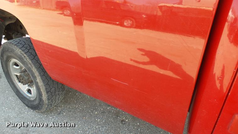 image for item DA0443 2007 Chevrolet Silverado 2500HD Crew Cab pickup truck